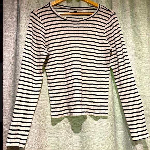 Striped black and white shirt - Picture 1 of 2